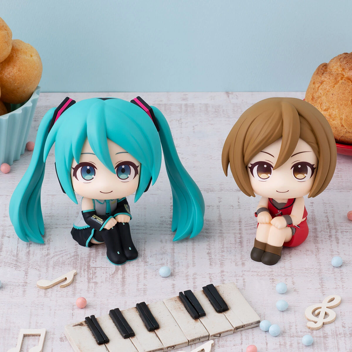 Look Up Series Special Collection Ver. Hatsune Miku & Meiko - VOCALOID Official Statue - MegaHouse