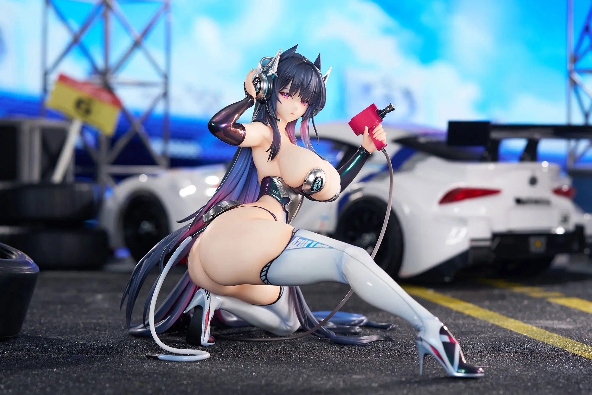 1/7 Scale Faerie of the Race Circuit Ver. MNF Strasbourg - Azur Lane Official Statue - APEX