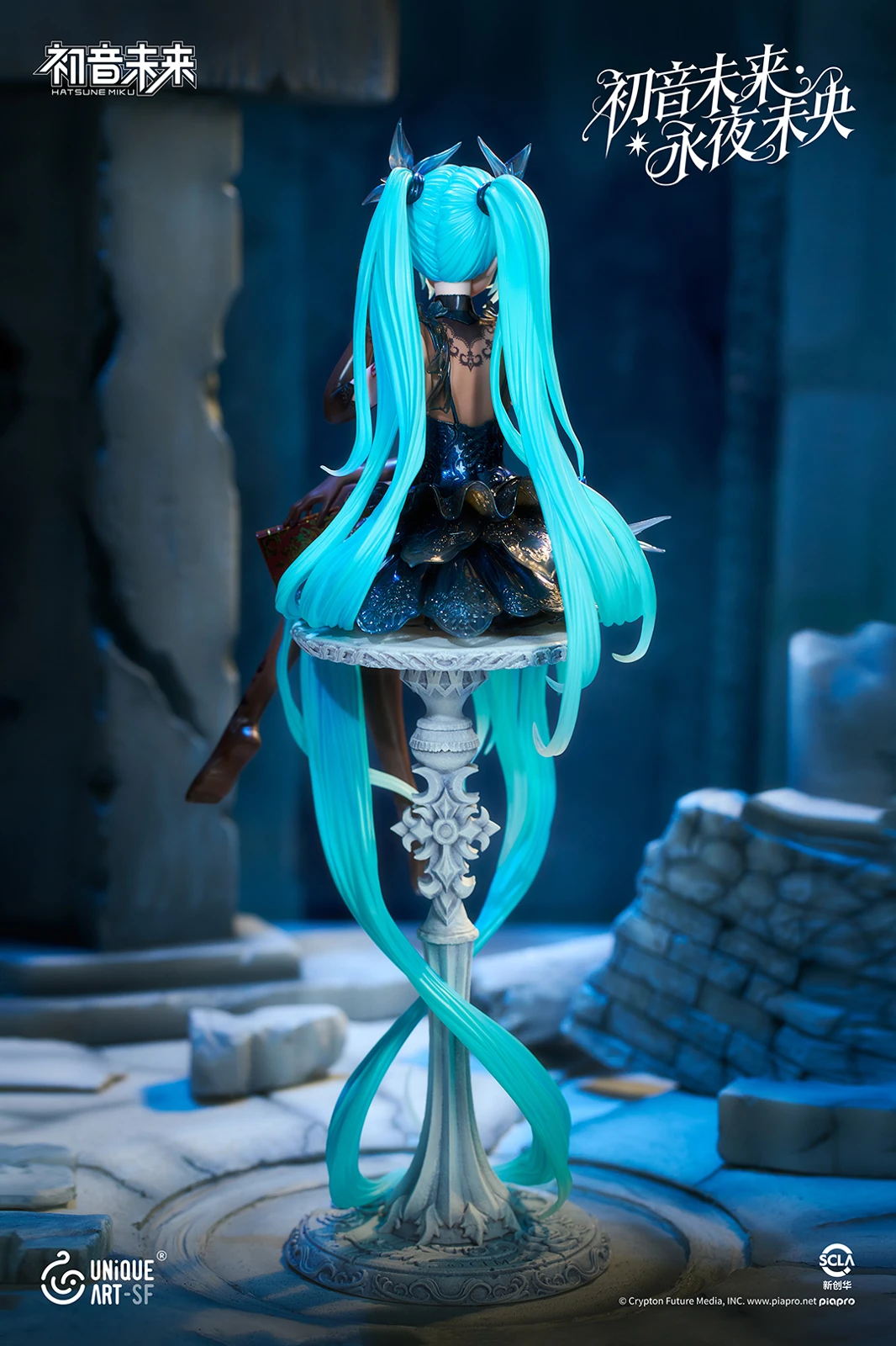1/6 Scale Hatsune Miku - VOCALOID Official Statue - Unique Art Studios - Image 2