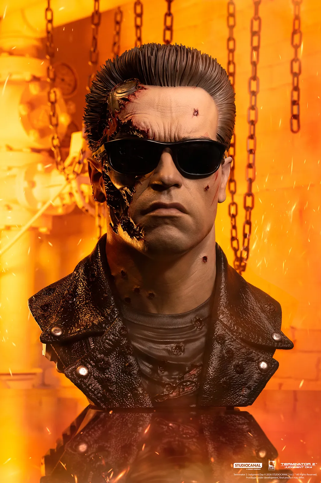 1/1 Scale T-800 Terminator Battle Damaged Mask with LED - MARVEL Official Statue - PureArts - Image 1