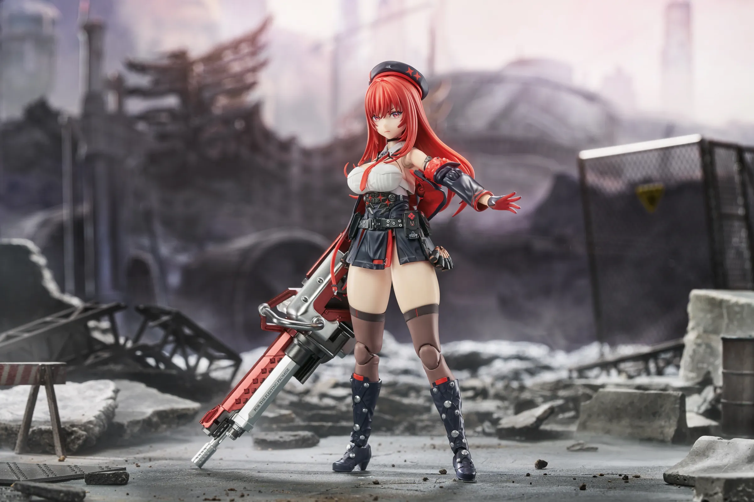 Movable Red Hood Ver. Rapi - Goddess of Victory: Nikke Official Statue - Good Smile Company - Image 2
