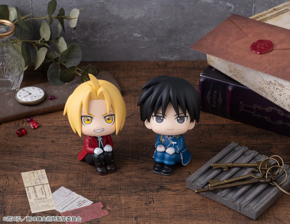 "Playful chibi Edward Elric and Roy Mustang Fullmetal Alchemist figures, detailed from an alternate angle, emphasizing their endearing Look Up pose."
