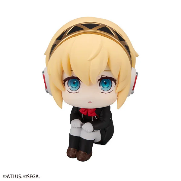 Iconic Persona 3 LOOKUP Makoto Yuki & Aigis figures. Multiple angles reveal their cute sitting pose and playful sculpt details.