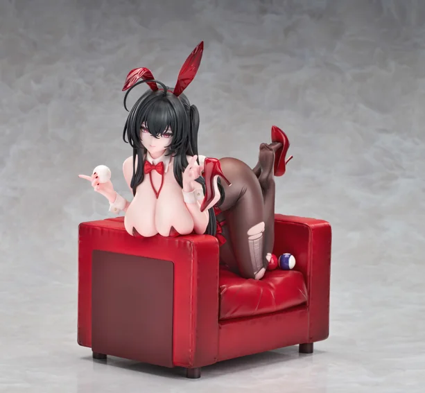 "Exquisite Azur Lane Taihou 'Grand Night Wish' Ver. figure in a glamorous evening gown, highlighting her luxurious stage presence and intricate detail