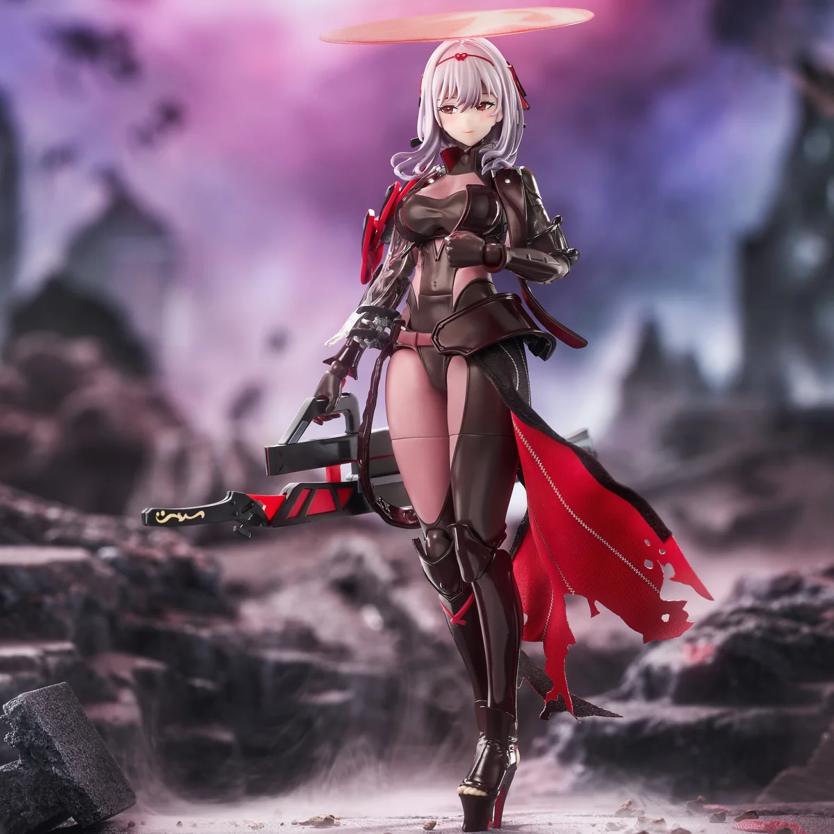 "Guren Nikke figure statue in dynamic pose, showcasing dark sci-fi elegance and intricate sculpt details from multiple premium angles."