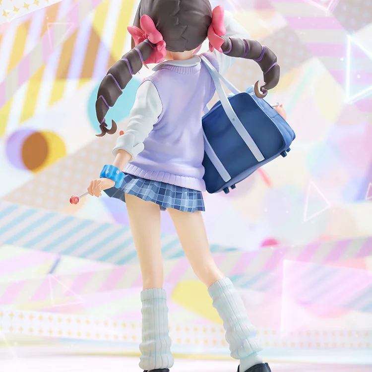 "Gallery view of the playful 1/6 Phat! Studio Onimai Mihari Heisei Gyaru figure, highlighting her vibrant fashion, dynamic pose, and character."