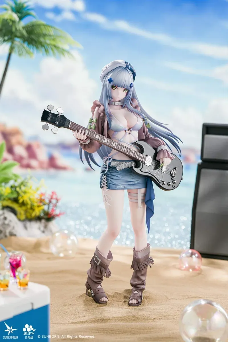 "Official 1/6 scale Klukai Heatwave Reminiscence figure, showcasing a dynamic summer pose, futuristic tactical elements, and intricate water base."