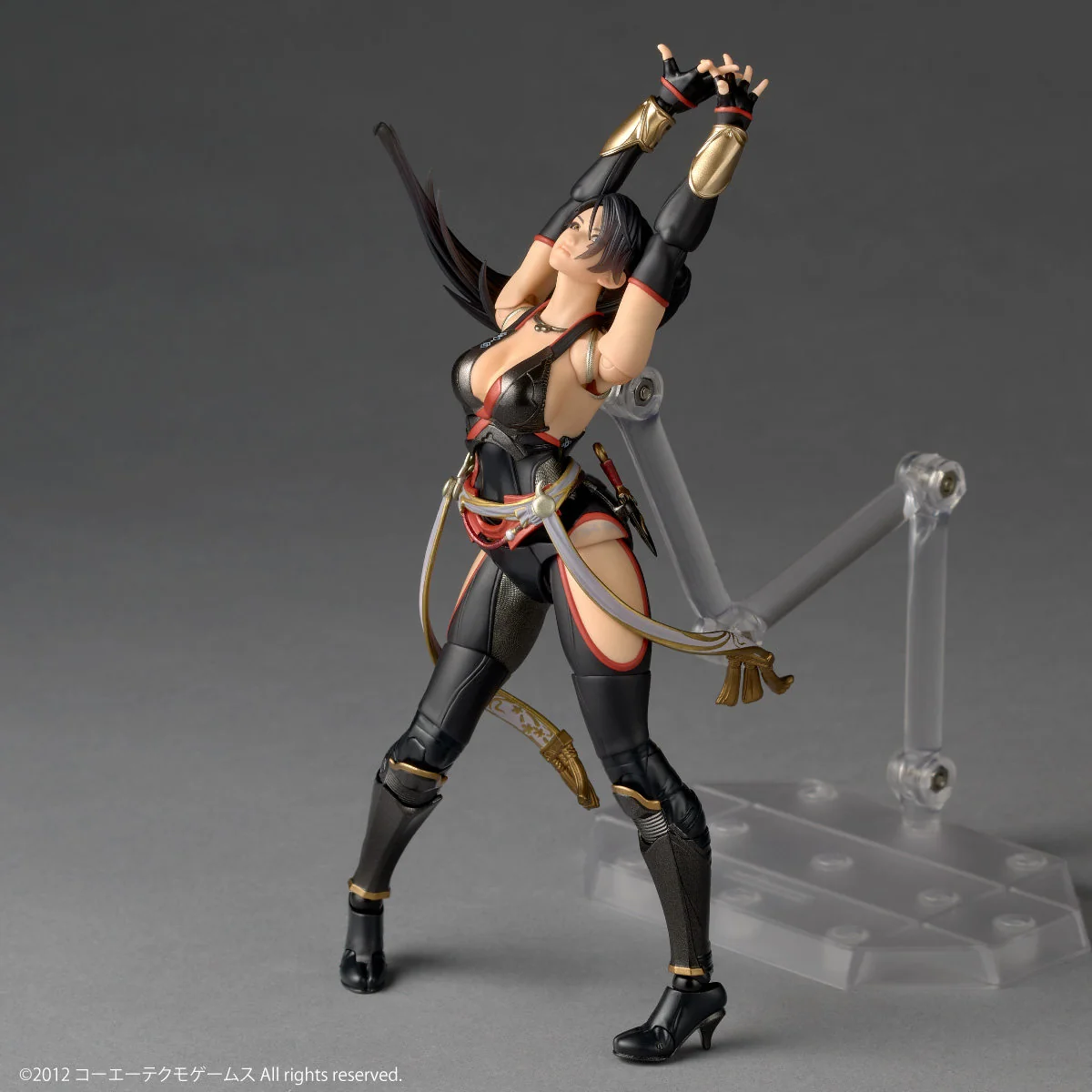 "Dynamic Momiji Movable figure from Ninja Gaiden, highlighting fierce poseability and intricate sculpted details from various angles."